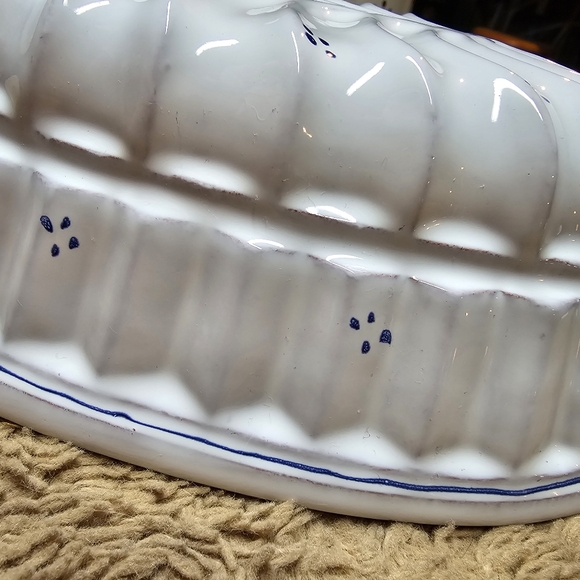 Vintage French Ceramic Heart Pudding Baking Dish - Picture 3 of 6